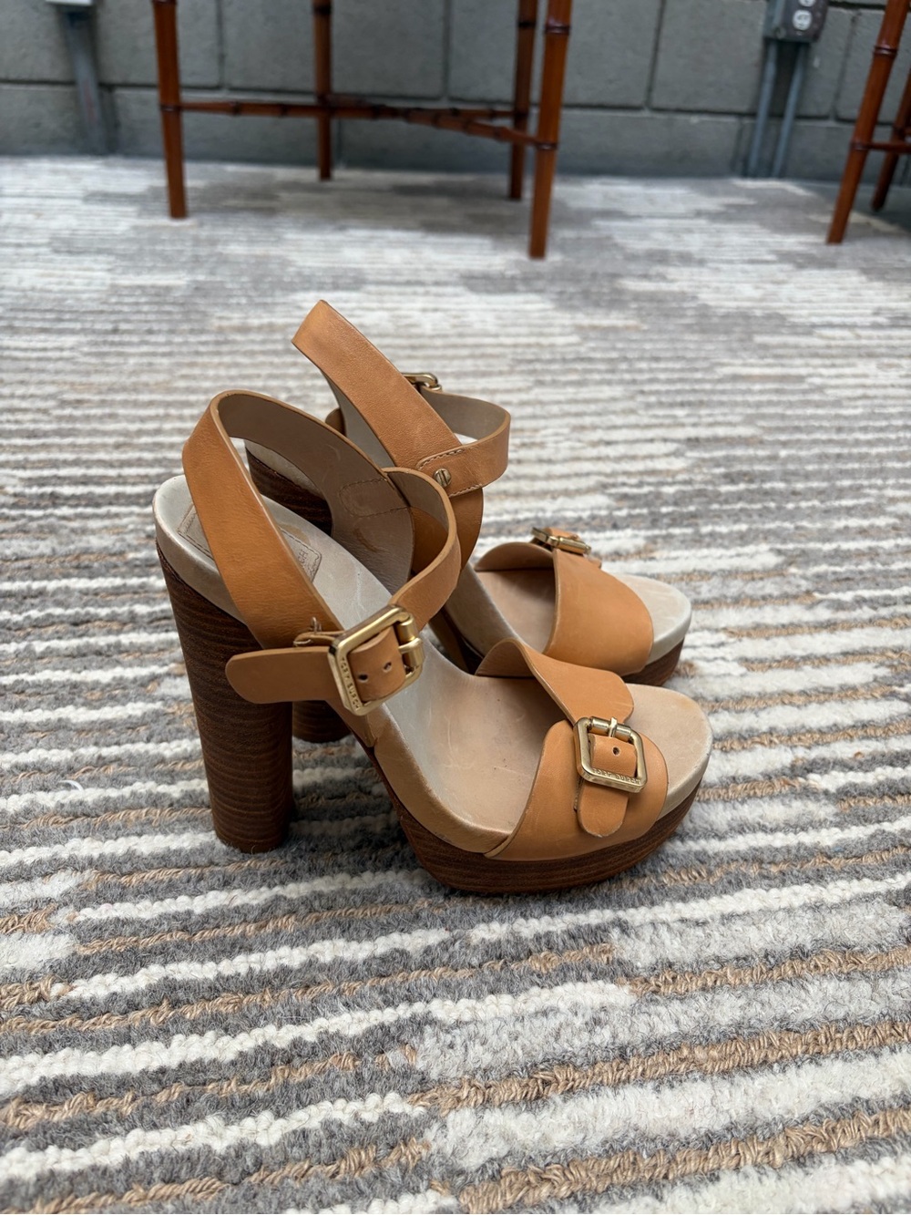 Tory Burch Tan Leather Platform Heeled Sandals – Size 7.5